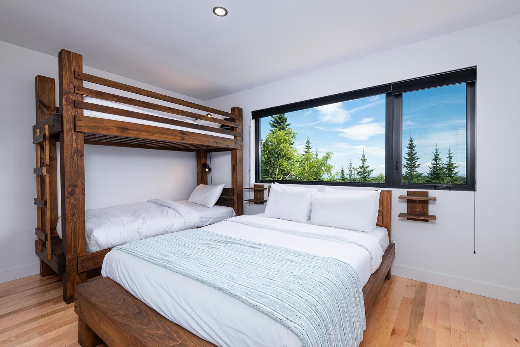 Les Chalets Du Massif De Charlevoix Петит-Ривиер-Сен-Франсоа Стая снимка