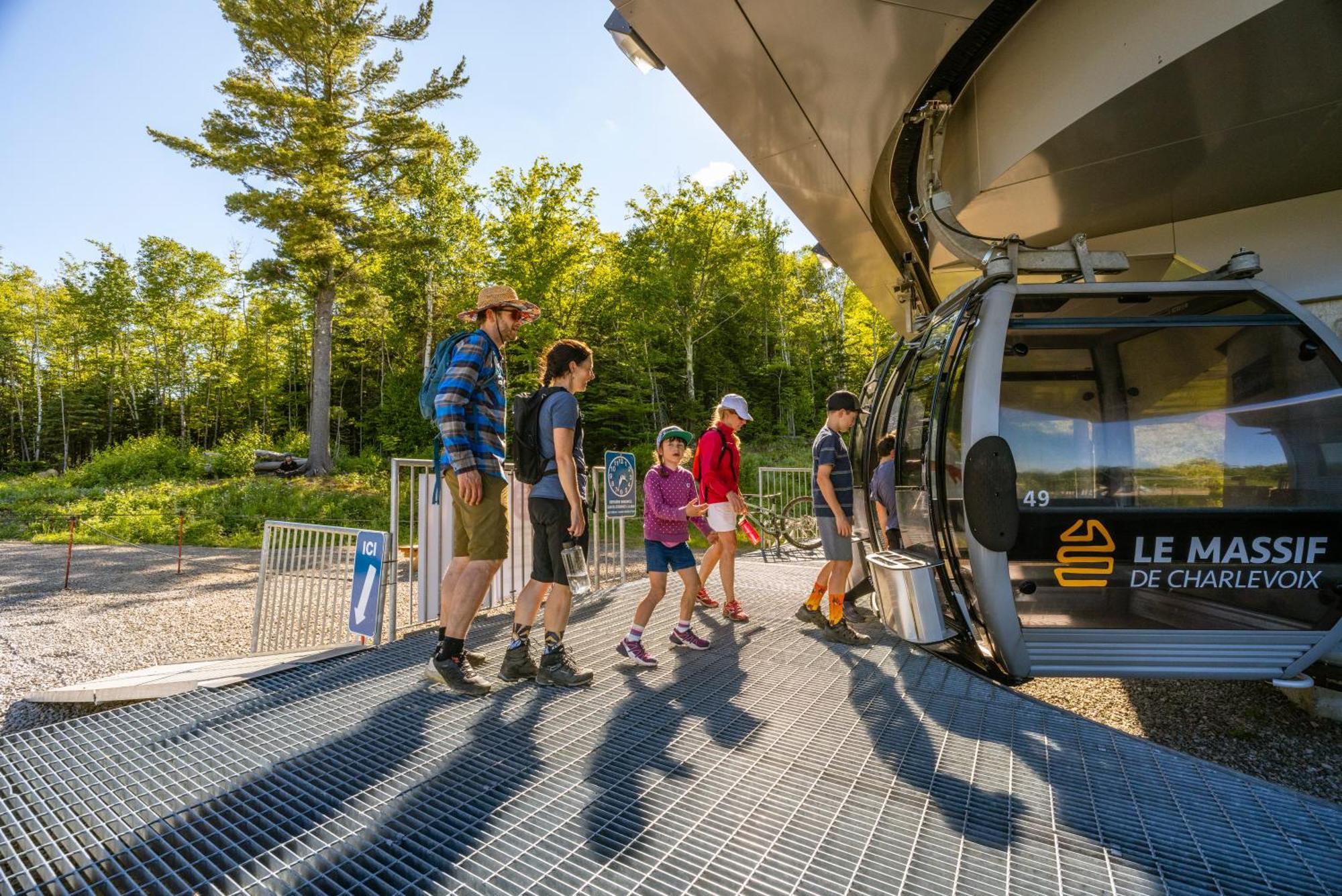 Les Chalets Du Massif De Charlevoix Петит-Ривиер-Сен-Франсоа Екстериор снимка